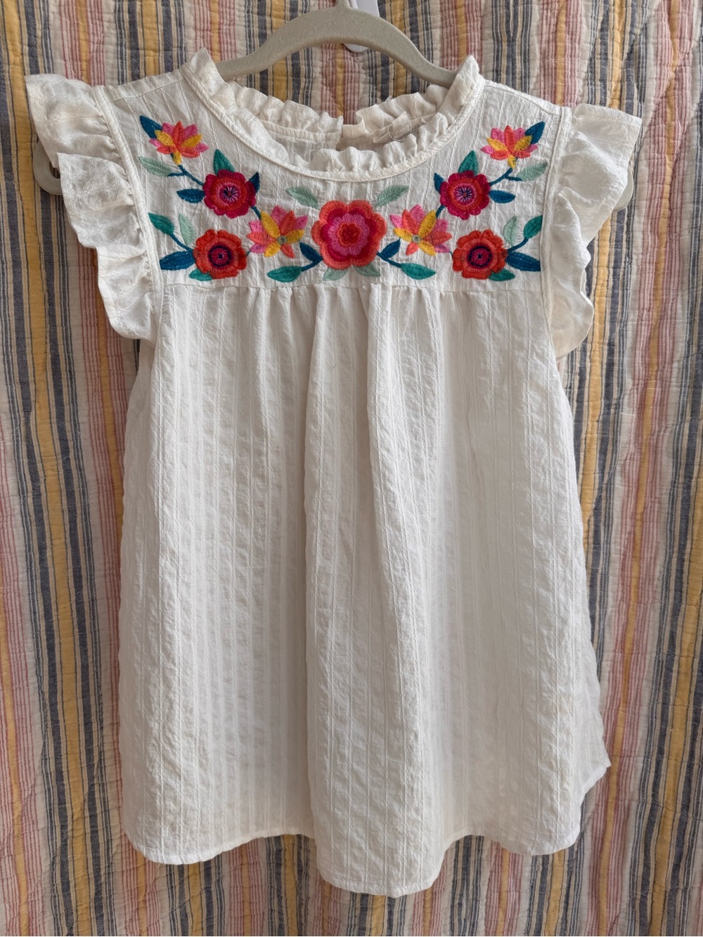 blu Pepper Boutique Women’s Embroidered Floral Flutter Sleeve Peasant Blouse S